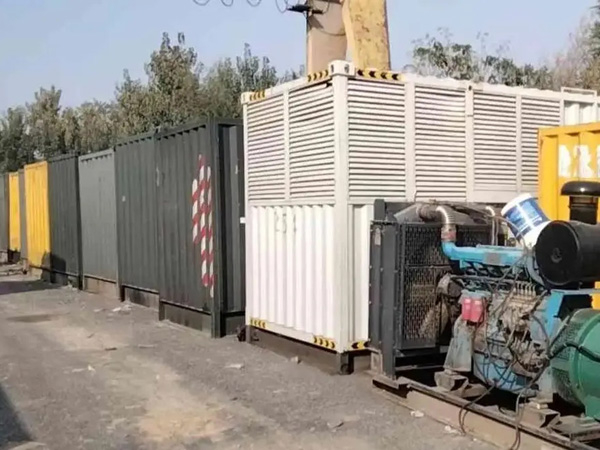 惠来200KW柴油发电机机组每小时油耗是多少?
